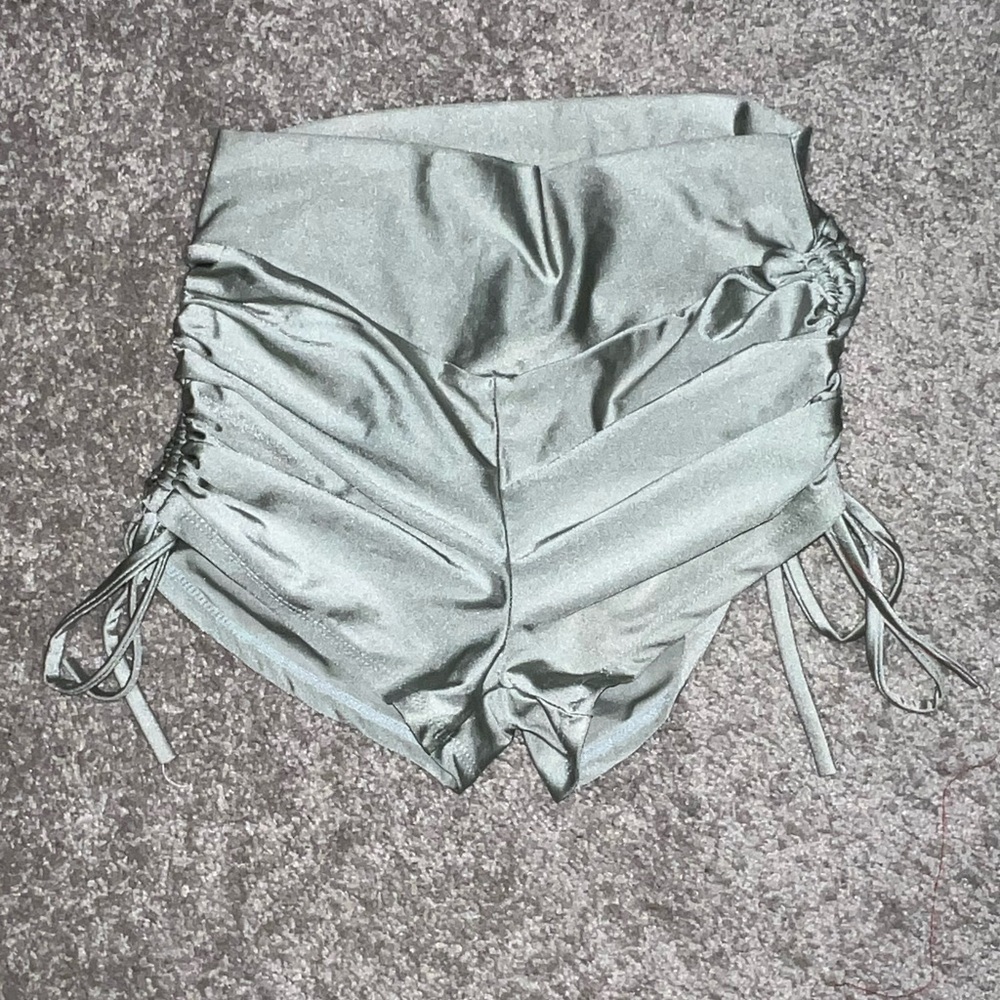 Short shorts